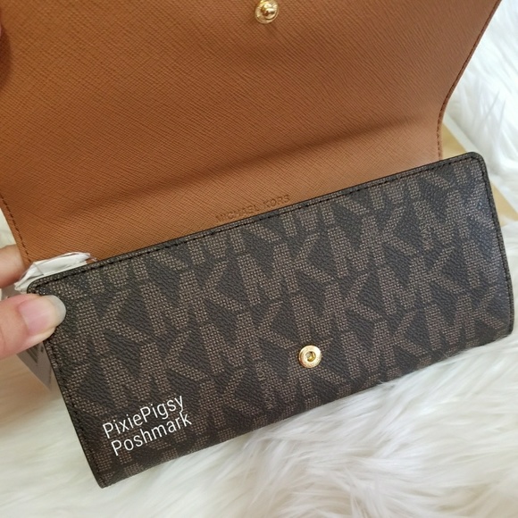 Michael Kors Jet Set Carryall Signature Wallet - Picture 5 of 7